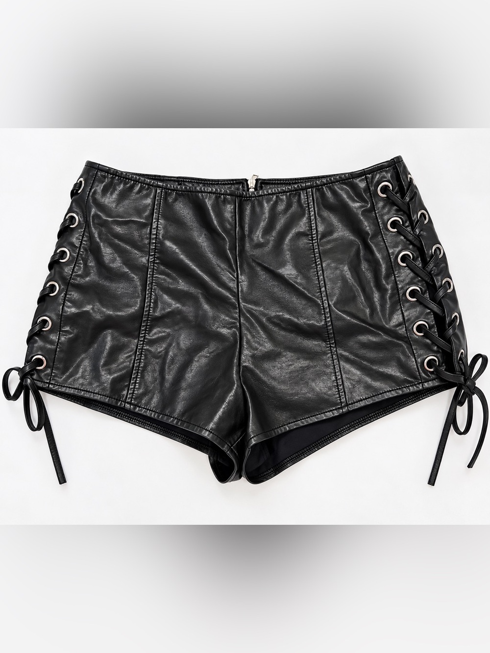 Windsor Black Faux Leather Lace Up Shorts Size Medium Y2K